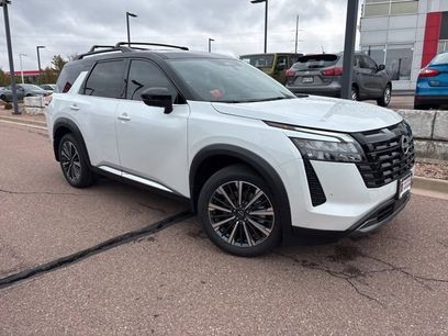 New 2026 Nissan Pathfinder Platinum w/ Cargo Package
