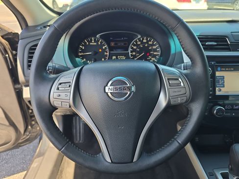Used 2015 Nissan Altima 2.5 SV w/ Convenience Package FWD image 23