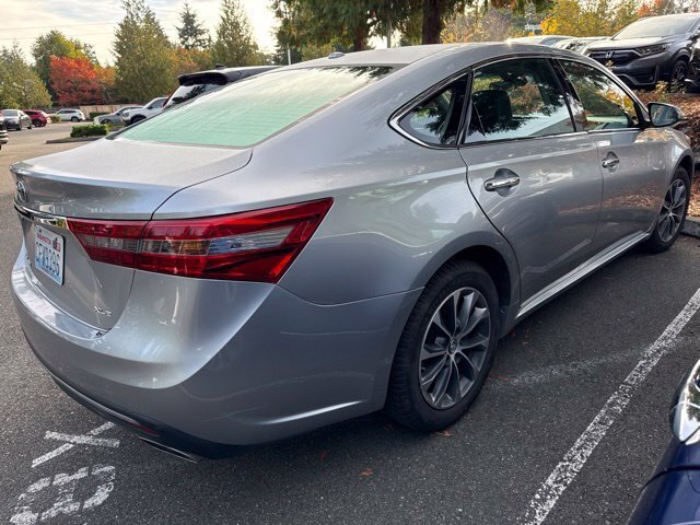 Used 2017 Toyota Avalon XLE w/ Carpet Mat Package FWD image 3