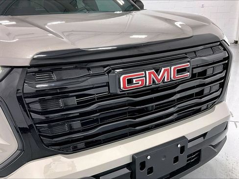 Used 2026 GMC Terrain Elevation w/ Elevation Premium Package FWD image 33