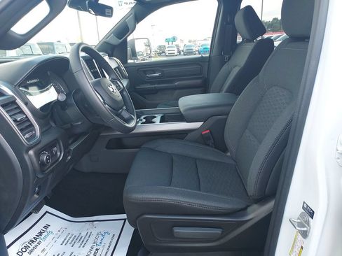 New 2026 RAM 1500 Express AWD/4WD image 13