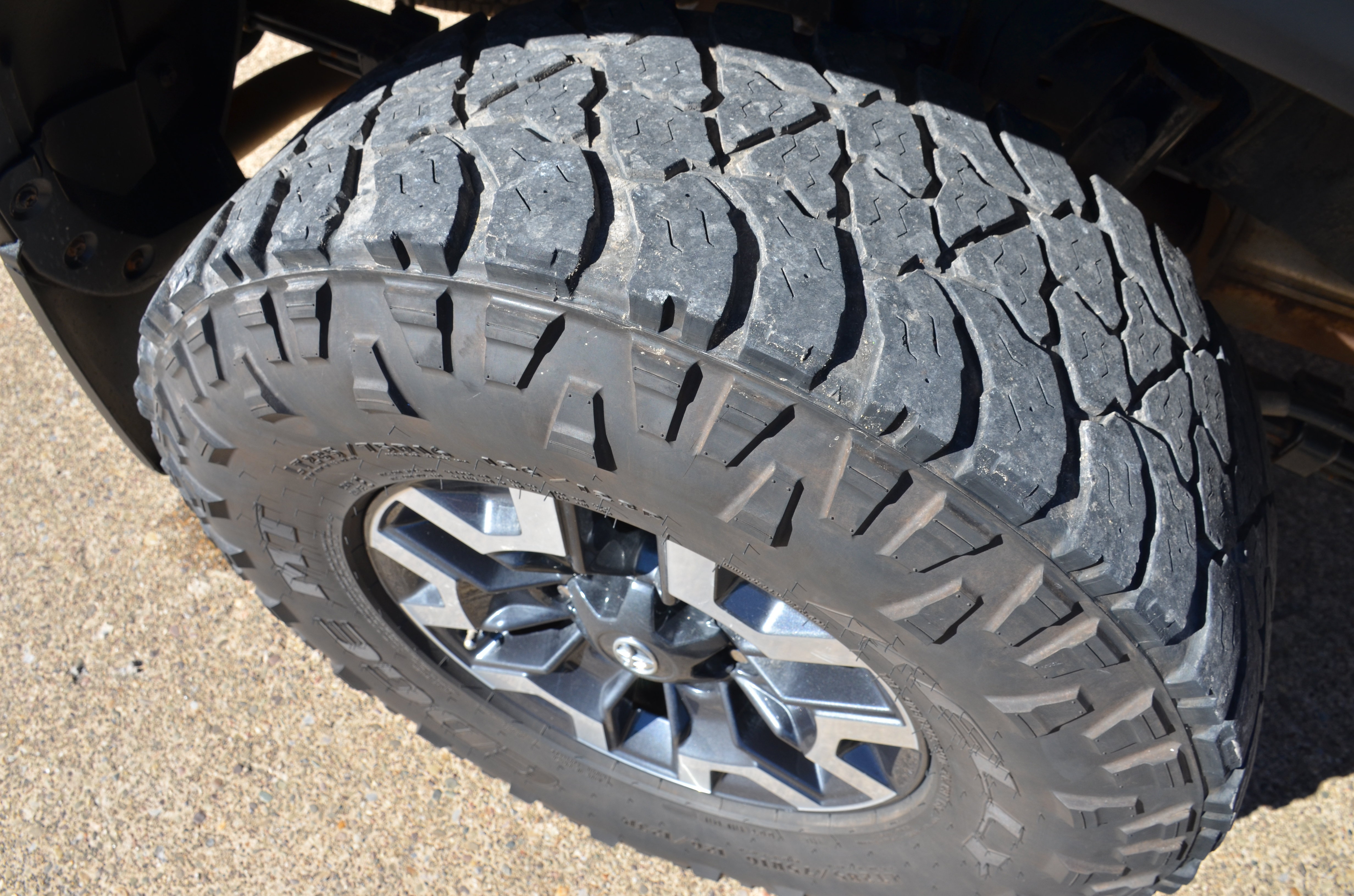 Used 2023 Toyota Tacoma TRD Off-Road w/ Technology Package AWD/4WD image 23