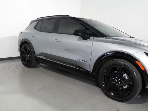 Used 2024 Chevrolet Equinox EV RS image 54