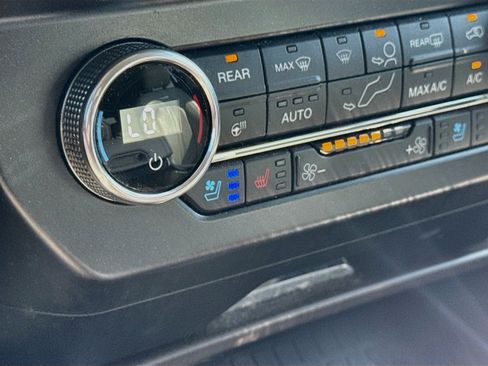 Used 2019 Ford Expedition Platinum AWD/4WD image 22