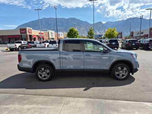 Used 2024 Honda Ridgeline TrailSport image 2