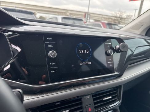 Used 2024 Volkswagen Taos SEL image 11