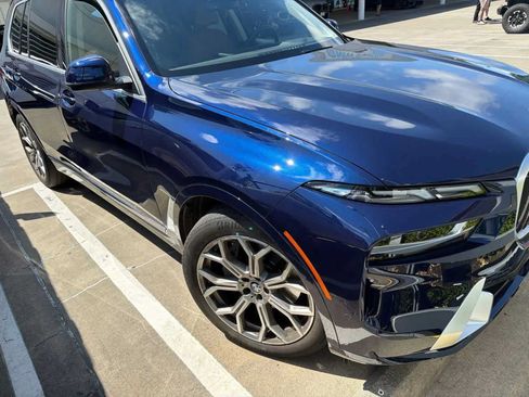 Used 2024 BMW X7 xDrive40i AWD/4WD image 2