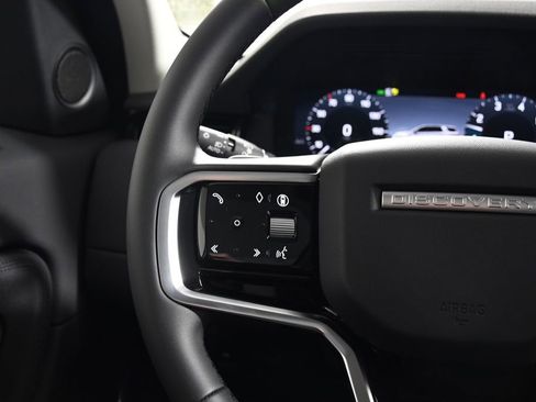 Used 2025 Land Rover Discovery Sport S image 29