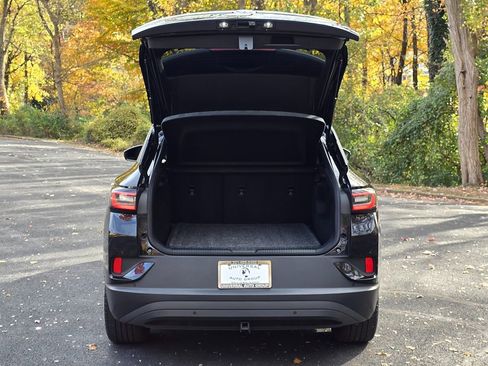 Used 2023 Volkswagen ID.4 Pro image 54