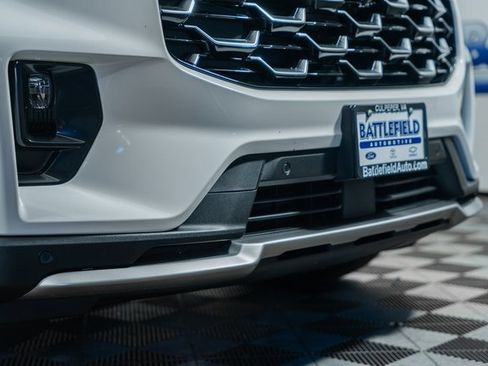 Used 2025 Ford Explorer Platinum w/ Ultimate Package image 16