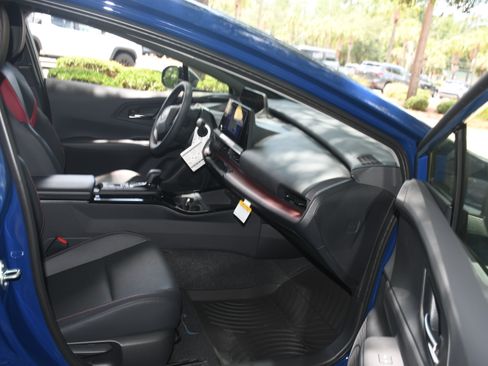 New 2026 Toyota Prius Plug-In Hybrid FWD image 11