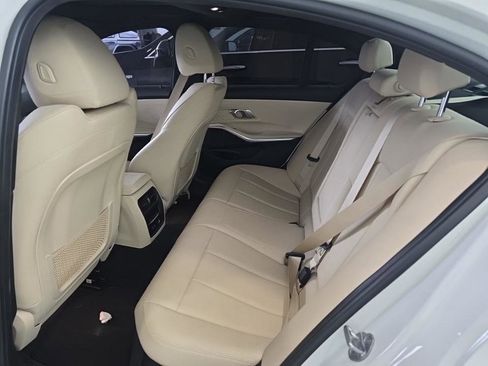 Used 2020 BMW 330i Sedan w/ Premium Package image 15