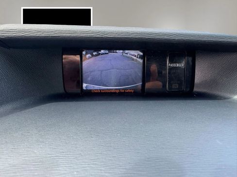 Used 2013 Toyota Sienna XLE FWD image 16