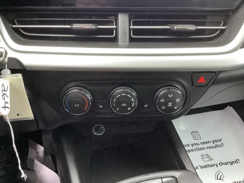 Used 2024 Chevrolet Trax RS w/ Driver Confidence Package image 19