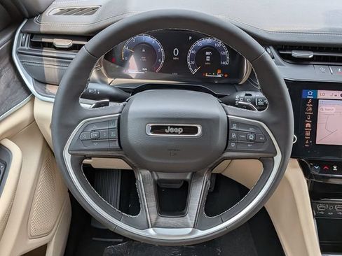 New 2026 Jeep Grand Cherokee Limited AWD/4WD image 19