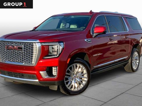 Used 2023 GMC Yukon XL Denali w/ Advanced Technology Package image 1