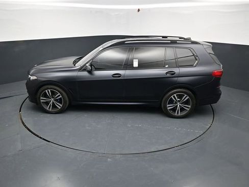 Used 2022 BMW X7 xDrive40i w/ M Sport Package AWD/4WD image 56