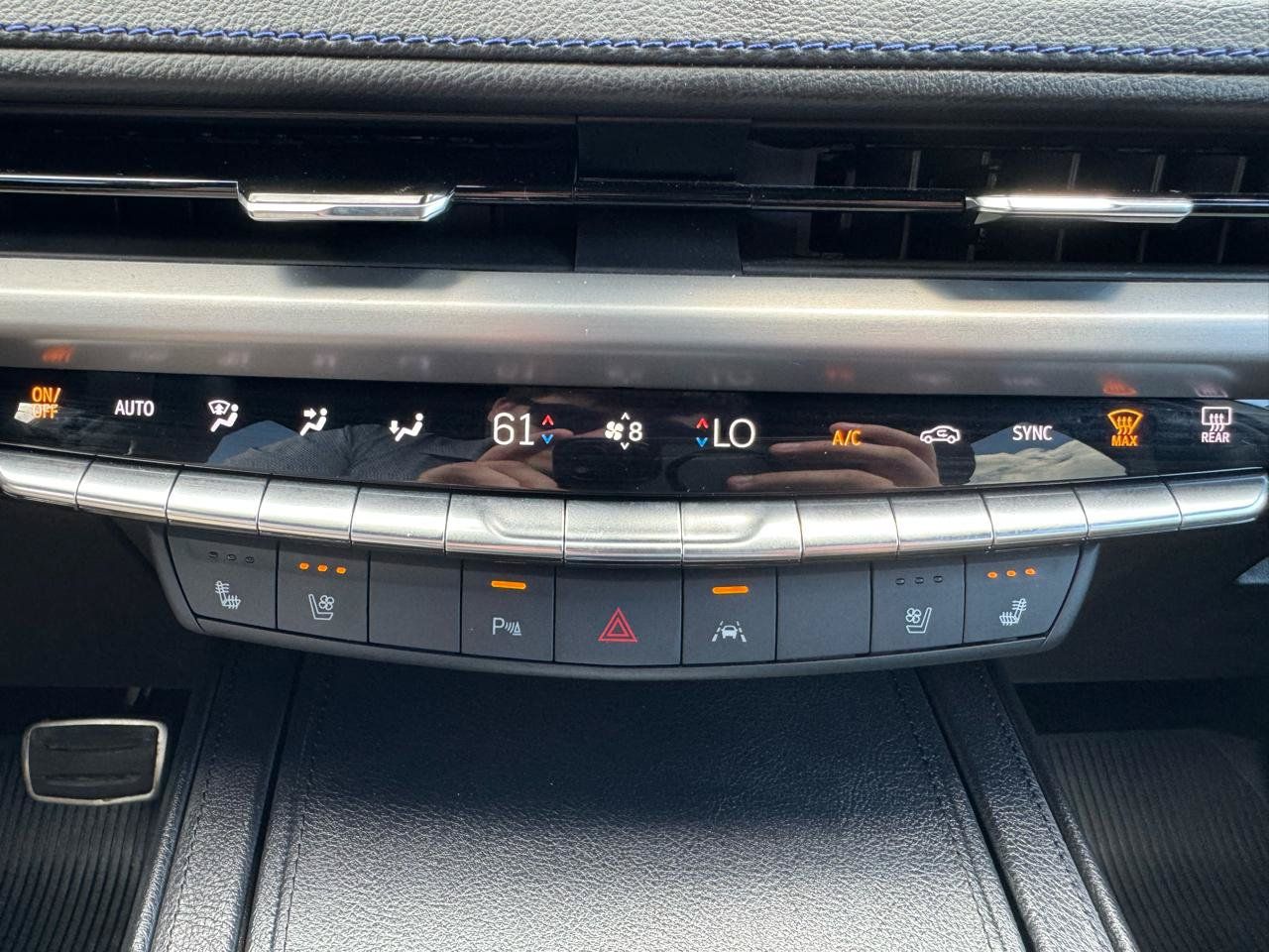 Used 2025 Cadillac XT4 Sport AWD/4WD image 22
