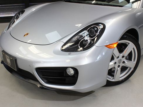 Used 2015 Porsche Cayman image 5