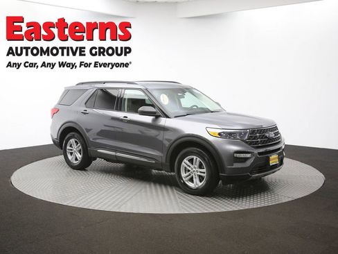 Used 2022 Ford Explorer XLT w/ Equipment Group 202A image 48