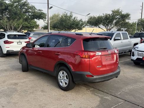 Used 2015 Toyota RAV4 LE FWD image 7