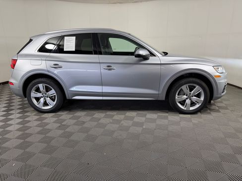 Used 2019 Audi Q5 2.0T Premium Plus w/ Premium Plus Package AWD/4WD image 8