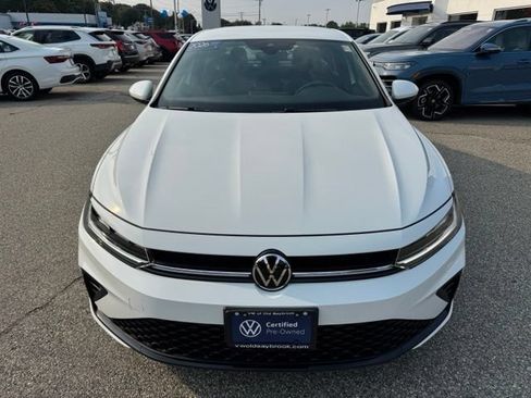 Used 2026 Volkswagen Jetta Sport FWD image 2
