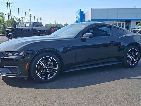 Used 2024 Ford Mustang Coupe RWD image 7
