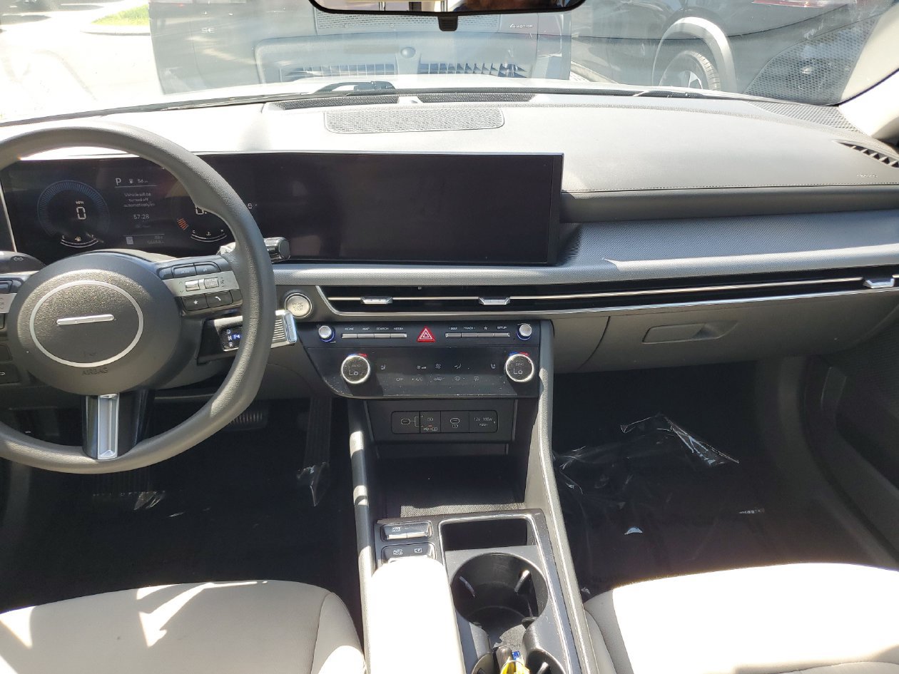 Used 2025 Hyundai Sonata SEL FWD image 12