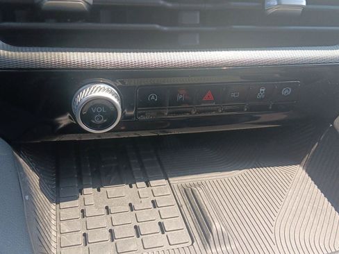 Used 2025 Ford Explorer ST AWD/4WD image 18