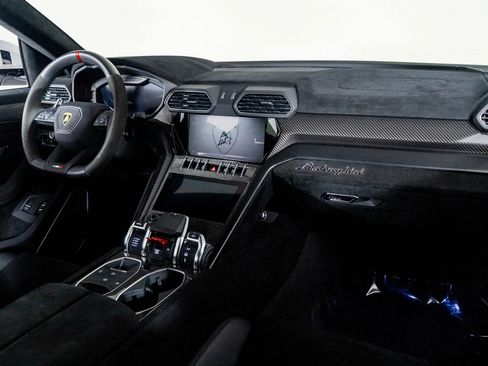 Used 2023 Lamborghini Urus Performante image 48