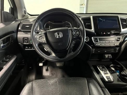 Used 2017 Honda Pilot Elite image 19