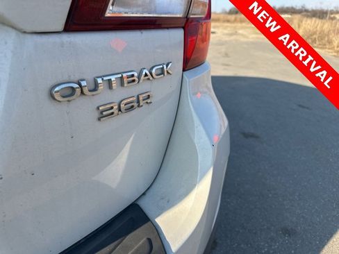 Used 2017 Subaru Outback 3.6R Touring w/ Popular Package #5A image 5