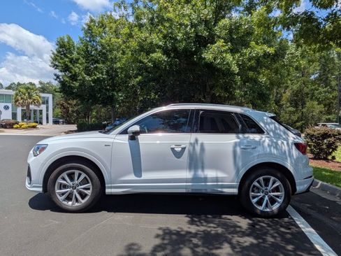 Used 2025 Audi Q3 2.0T Premium Plus w/ Premium Plus Package AWD/4WD image 9