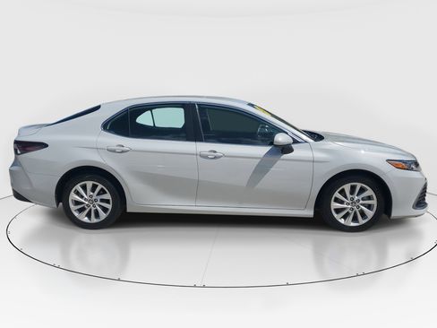 Used 2024 Toyota Camry LE FWD image 2