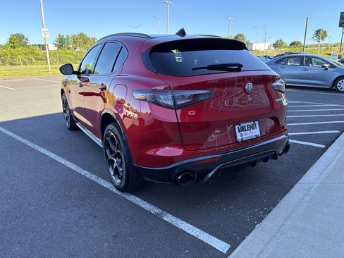 New 2025 Alfa Romeo Stelvio Sprint image 7