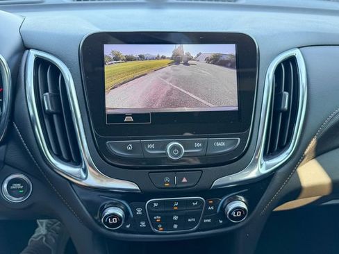 Used 2024 Chevrolet Equinox Premier FWD image 18