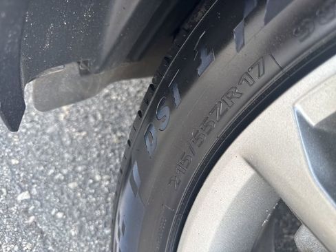 Used 2017 Toyota Camry SE FWD image 29