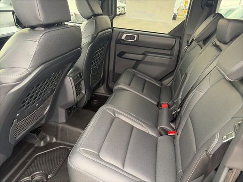 New 2025 Ford Bronco Badlands image 11