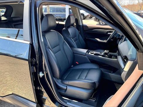 Certified 2023 Nissan Rogue SV w/ SV Premium B Package image 11