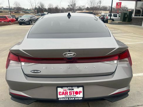 Used 2021 Hyundai Elantra SEL image 7