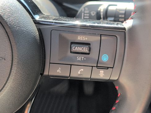Used 2025 Nissan Kicks SR FWD image 51