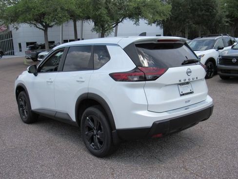 New 2026 Nissan Rogue SV FWD image 7