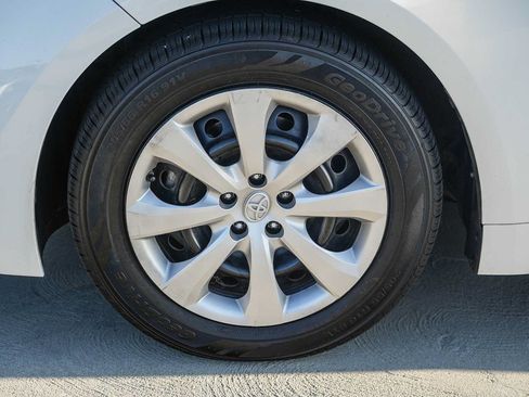 Used 2022 Toyota Corolla LE FWD image 11