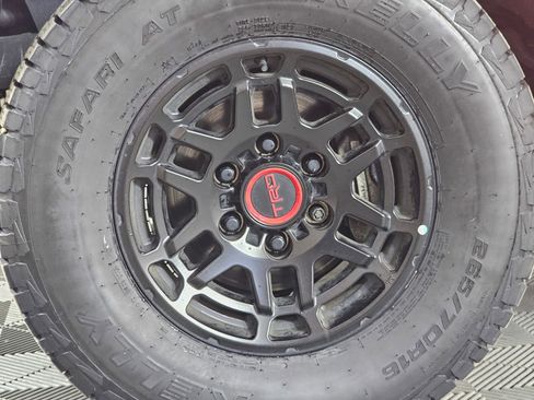 Used 2023 Toyota Tacoma TRD Pro AWD/4WD image 33