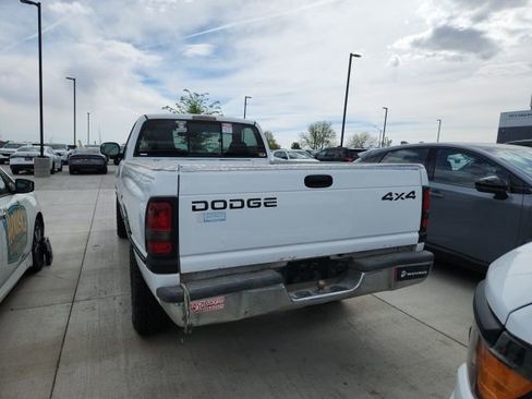 Used 2001 Dodge Ram 1500 Truck ST image 2
