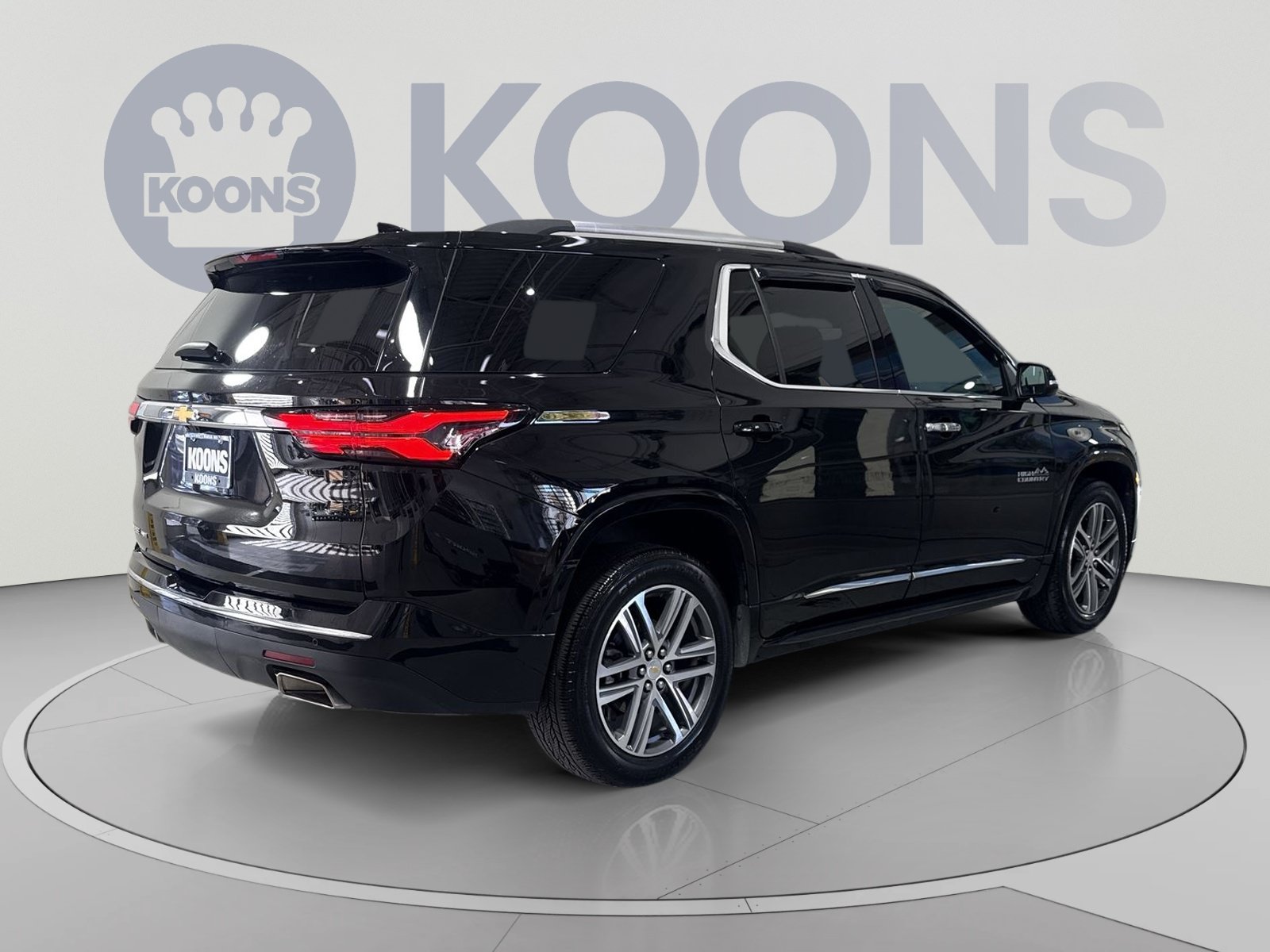 Used 2023 Chevrolet Traverse High Country AWD/4WD image 11