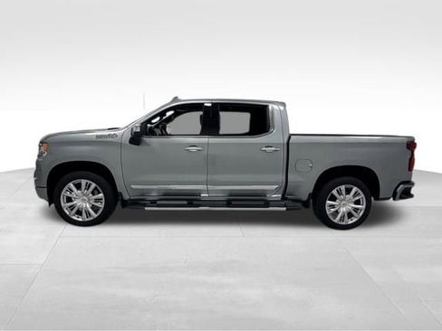Used 2024 Chevrolet Silverado 1500 High Country w/ High Country Premium Package image 3