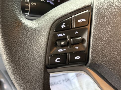 Used 2020 Hyundai Tucson Value AWD/4WD image 16