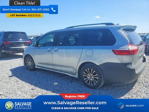 Used 2019 Toyota Sienna XLE FWD image 3